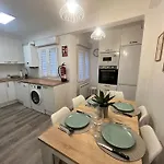 Apartment Piso Recien Reformado En El Centro De Santander, Zona Estaciones